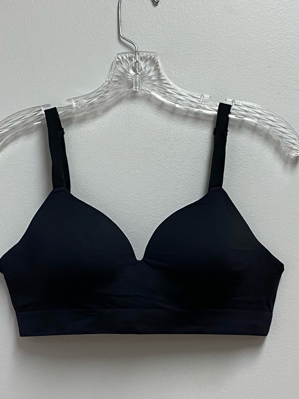 Body & Bra Everyday soft Wireless Black Moulded-Cup Bra size Medium 34C/D